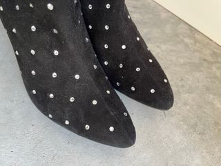 Botines Toral ante tachuelas negros T.37