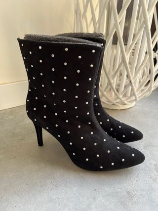 Botines Toral ante tachuelas negros T.37