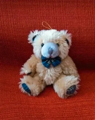 Orsetto peluche con papillon scozzese