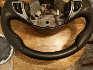 Volante 500 Abarth, pomo carbono y emblemas