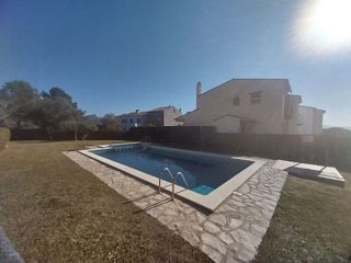 Casa adosada en venta en Torroella de Montgrí pueblo en Torroella de Montgrí