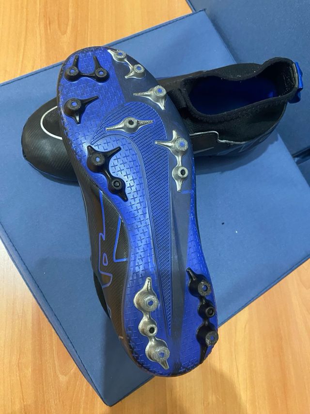 Zapatillas Fútbol Nike Niño varias tallas. 33,36