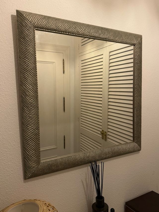 Espejo Marco Plateado  como nuevo