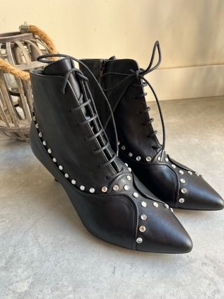 Botines Toral Cuero Tachuelas Talla 37 Nuevos