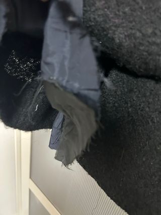 Chaqueta vintage negra con forro y manga descosida