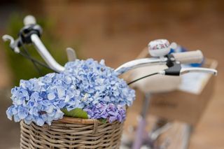 Cesta Mimbre Kubu Bulb para Bicicleta