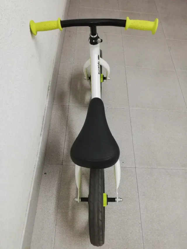 Bicicleta de equilibrio infantil