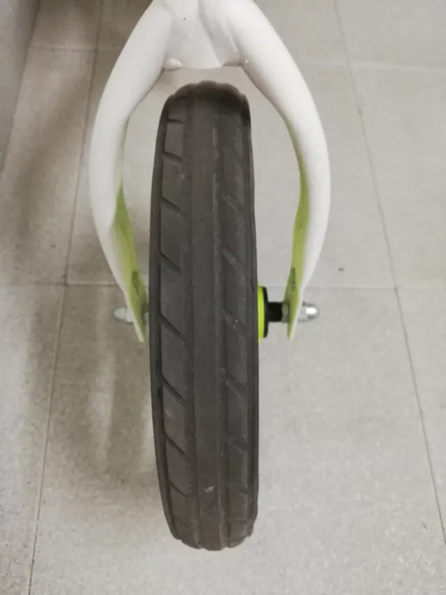 Bicicleta de equilibrio infantil