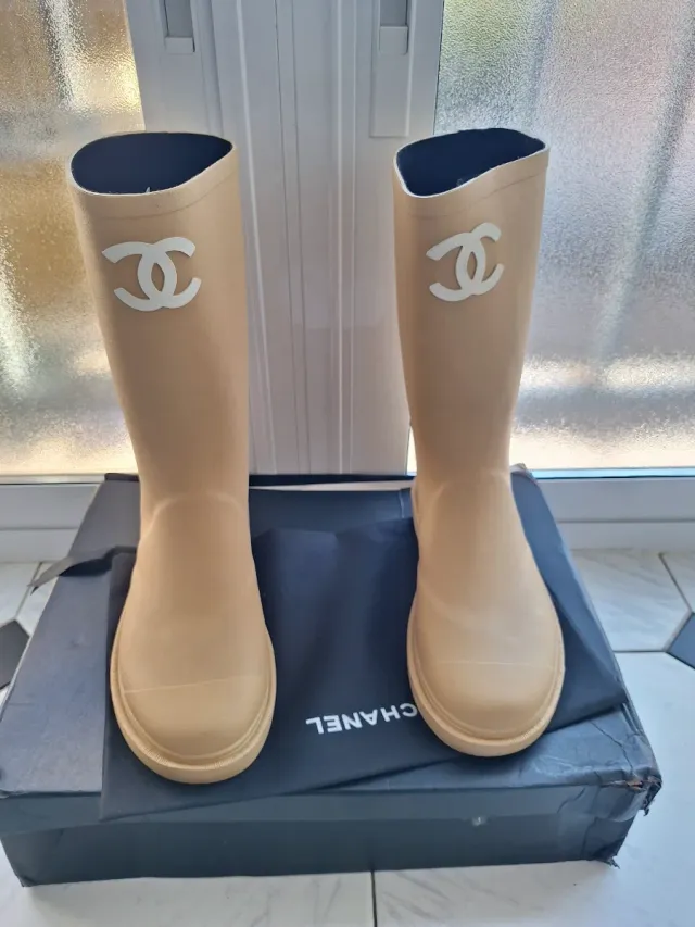 Botas de agua Chanel beige