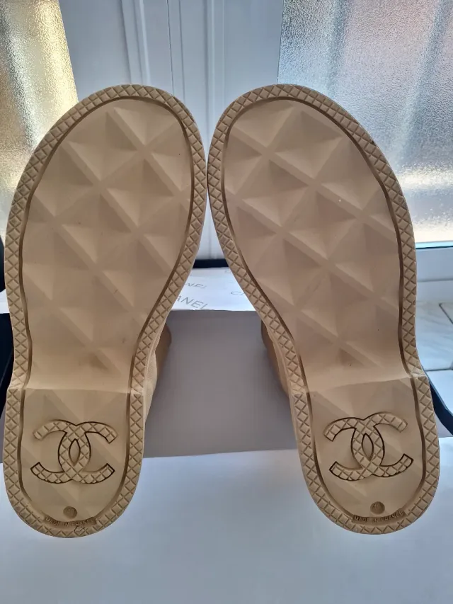 Botas de agua Chanel beige