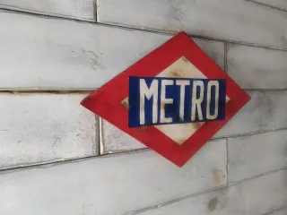 Cartel Metro Vintage
