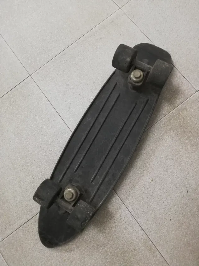 Monopatín Zutik Nai