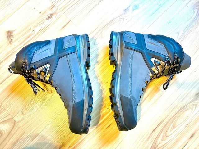 Botas trekking Piel impermeable Vibram  44 Nuevos
