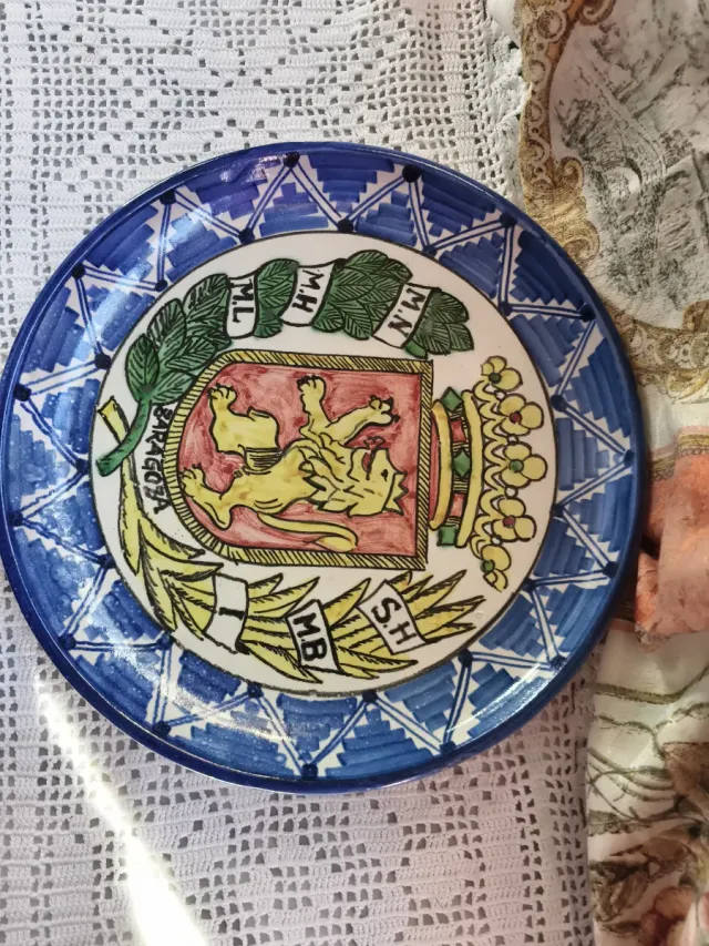 Plato antiguo Cerámica Rubio Zaragoza Escudo