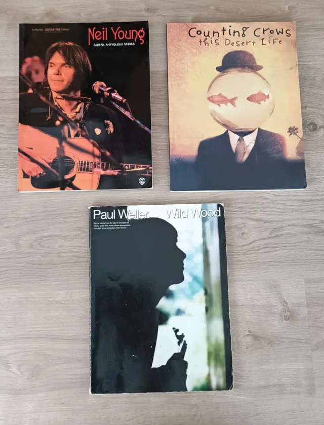 Lote x 3 Livros Partituras NEIL YOUNG, PAUL WELLER