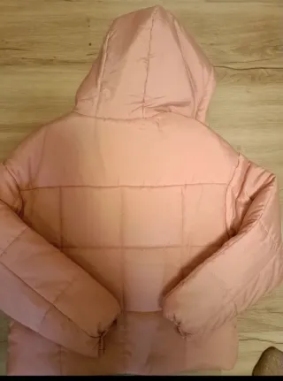 Abrigo Nike rosa acolchado con capucha