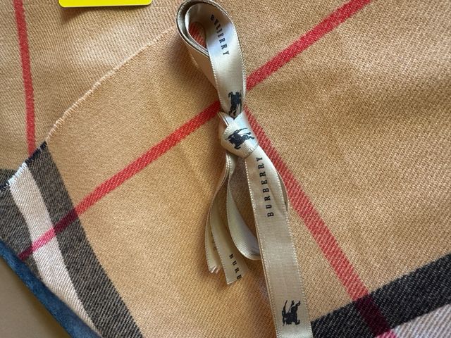 Bufanda Burberry 100% Cachemira Beige Multicolor