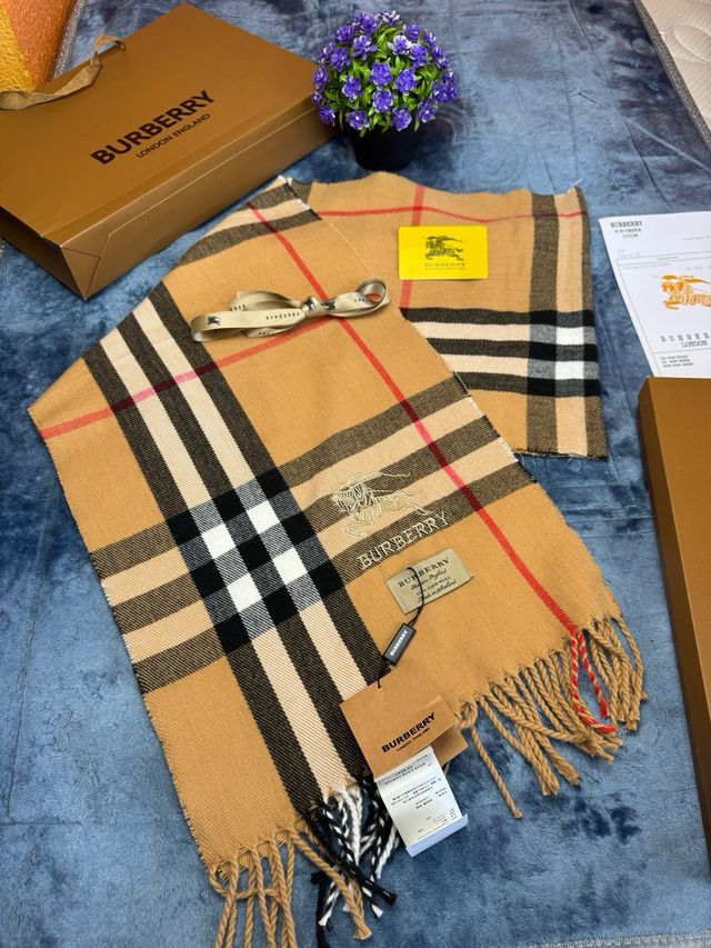 Bufanda Burberry 100% Cachemira Beige Multicolor