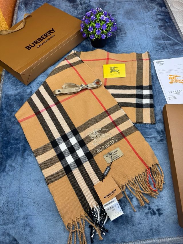 Bufanda Burberry 100% Cachemira Beige Multicolor