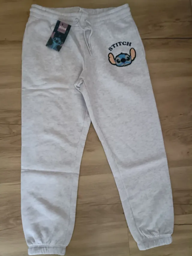 Pantalones deportivos grises Stitch