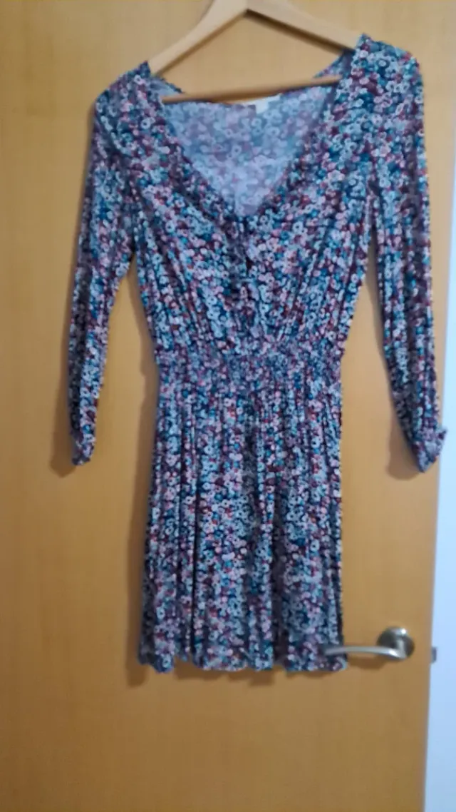 Vestido estampado floral rojo y blanco