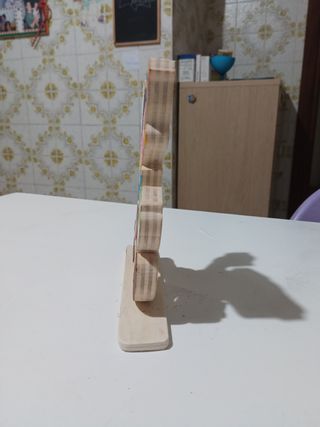 Personaggio Pinocchio in legno