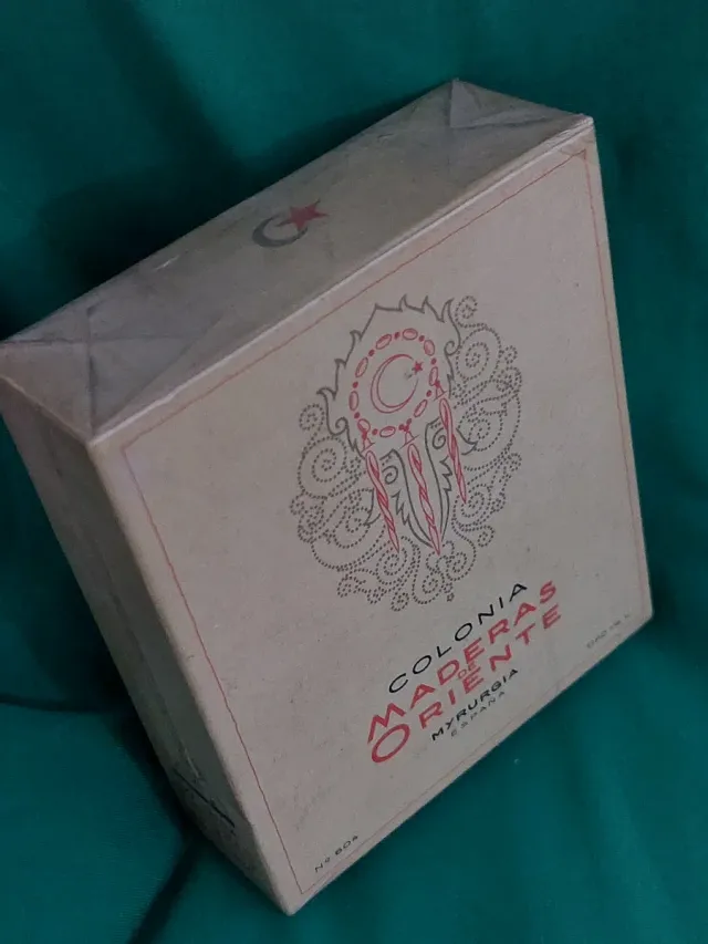 Maderas de Oriente MYRURGIA Colonia