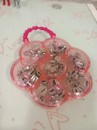 Abalorios Hello Kitty Corazón y Letras