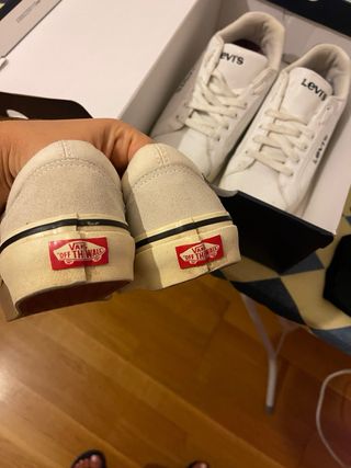 Zapatillas Vans y Levi's Blancas/Beige