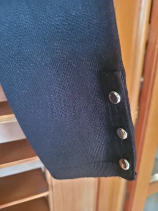 Maglione donna nero con bottoni