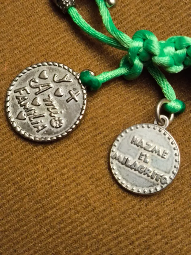 Pulsera mexicana Virgen plata y verde