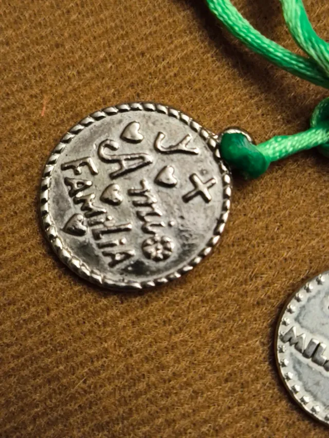 Pulsera mexicana Virgen plata y verde