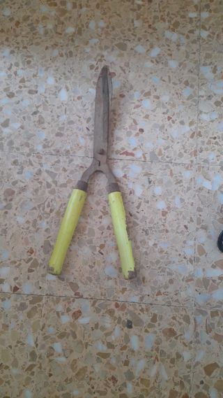 Tijeras de podar amarillas