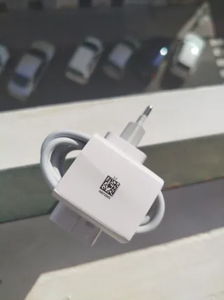 Cargador rápido Xiaomi de 67W con su cable USB
