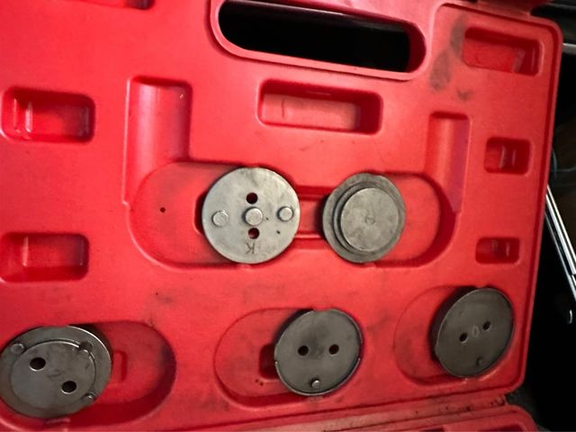 Sealy Kit Compresión Pinzas Freno Disco