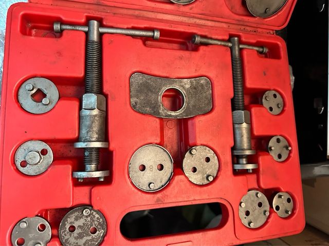 Sealy Kit Compresión Pinzas Freno Disco