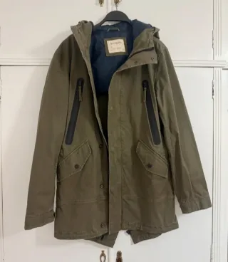 Parka verde Stradivarius Nueva