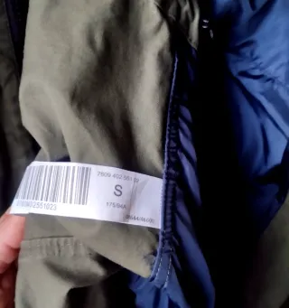 Parka verde Stradivarius Nueva