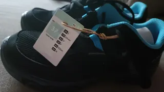 Zapatillas senderismo negras y azules T-37 d chico