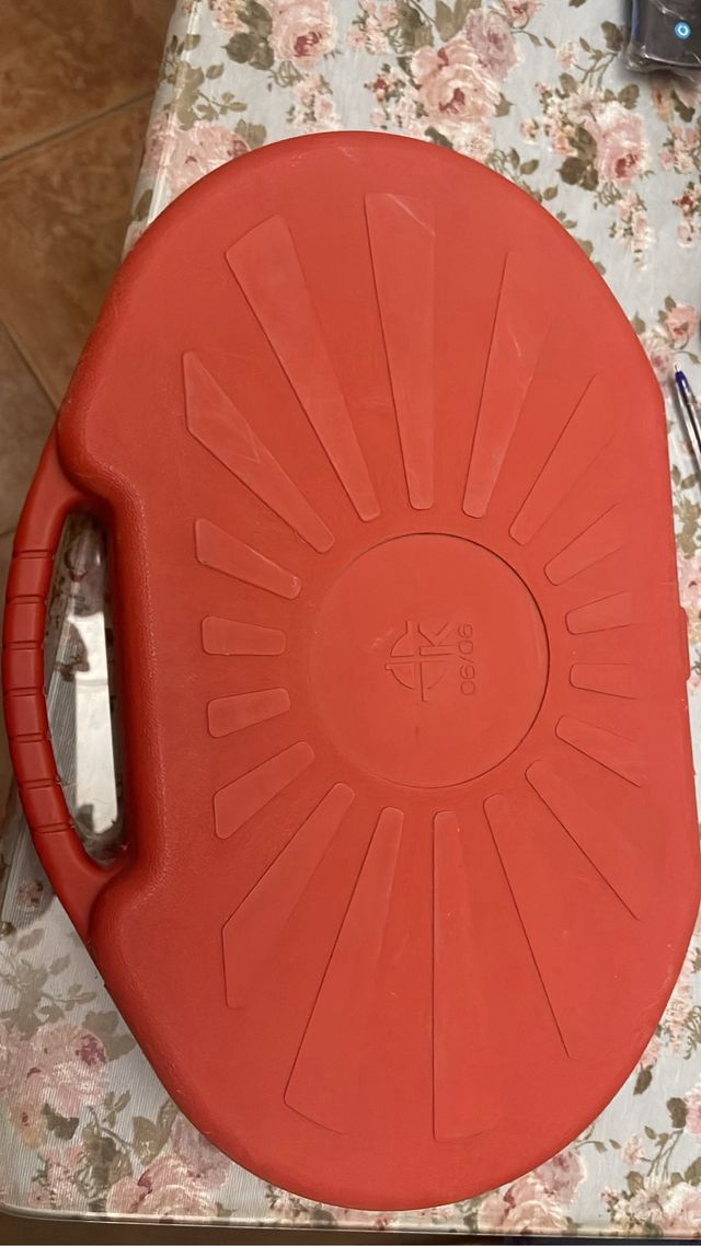 Caja de herramientas con destornilladores