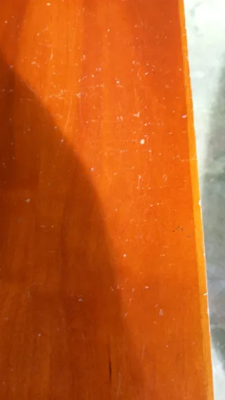 Libreria in ciliegio con ripiano in vetro