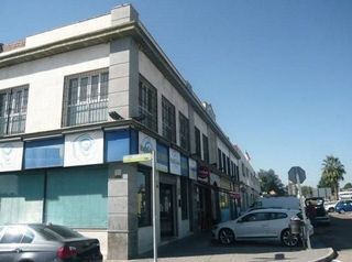 Edificio en venta en Gines