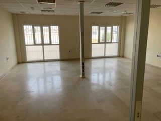 Edificio en venta en Gines