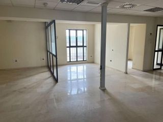 Edificio en venta en Gines