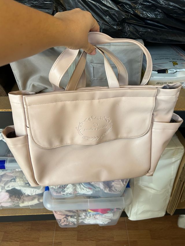 Bolso de maternidad rosa