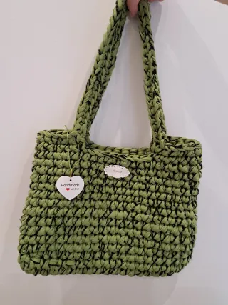 Bolso tote verde pistacho y negro hecho a mano