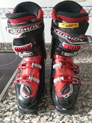 Botas de esquí Salomon rojas y negras
