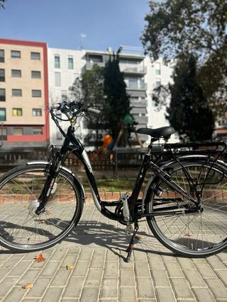 Bicicleta de ciudad Eléctrica Hércules con marchas