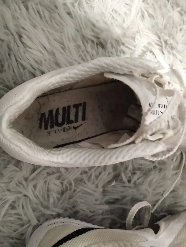 Zapatillas Nike Clavo Blancas