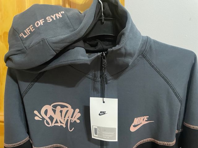 Chaqueta Nike Tech Fleece Negra y Gris
